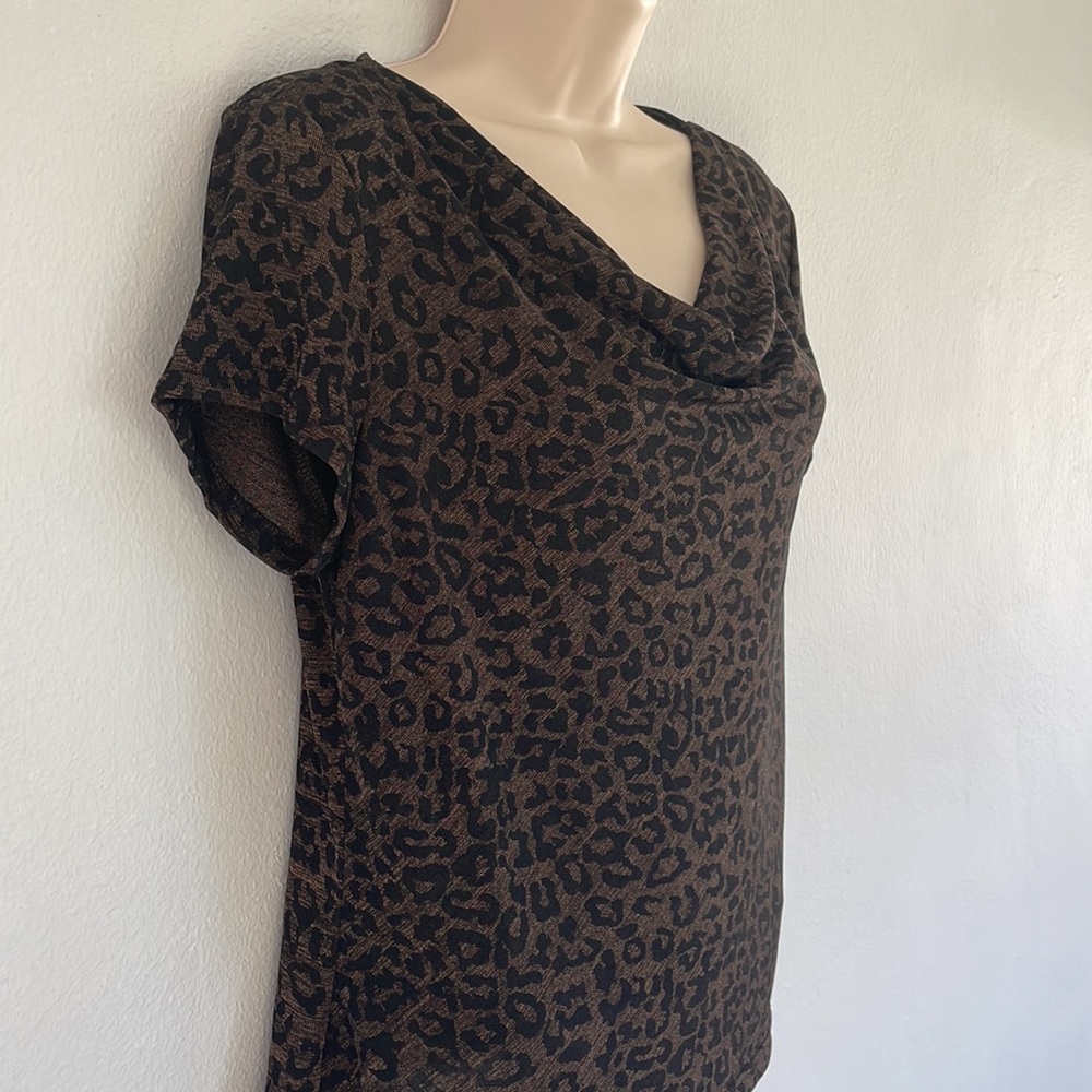 Briggs New York Petite leopard print cowl neck stretch blouse size medium - Picture 5 of 7